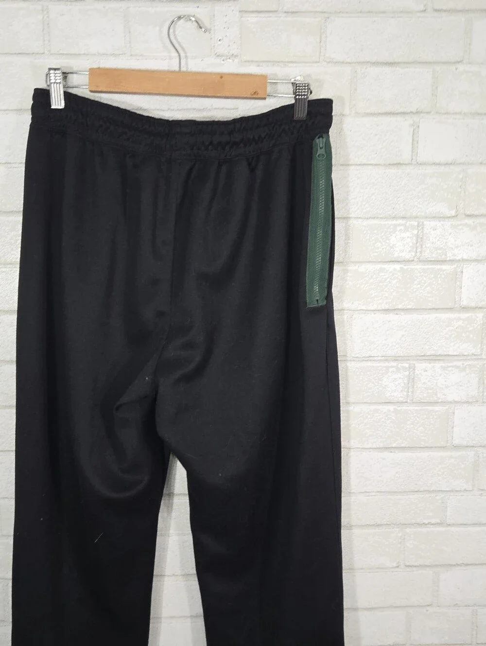 NBA Nike Milwaukee Bucks black sweats
